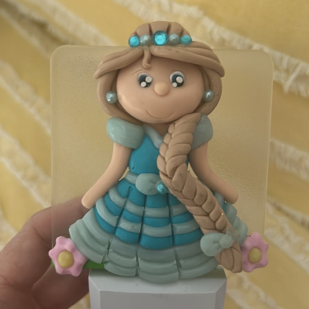 Princess Night Light 👑 - Picture 3 of 8